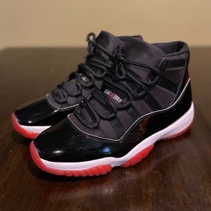 Nike Air Jordan 11 Playoffs / Bred Mens 12 with Box